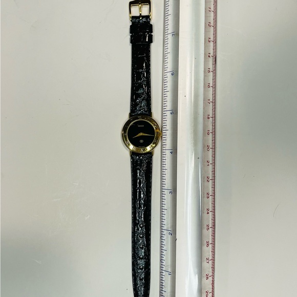 Gucci Vintage Authentic Gold Plated 3000L Genuine Leather Swiss Quartz Watch main image 9